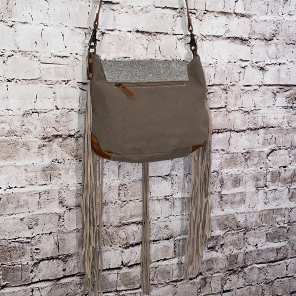 MYRA WESTERN OVER THE SHOULDER CROSSBODY BAG - Picture 7 of 9